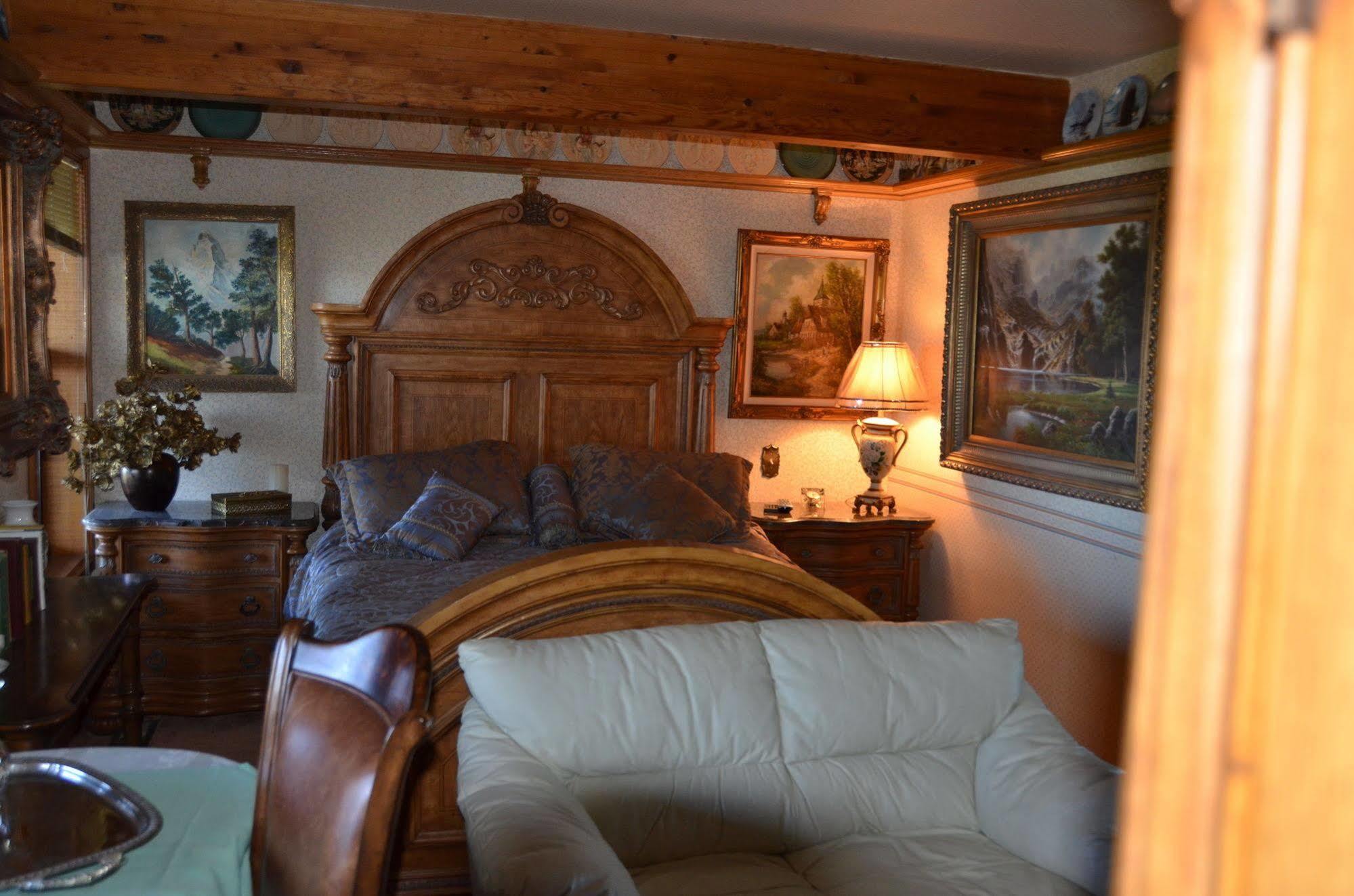 Where Eagles Fly Bed & Breakfast Elk Point Dış mekan fotoğraf